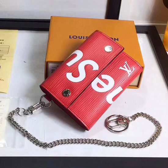 Supreme Leather On Chain Wallet - Red