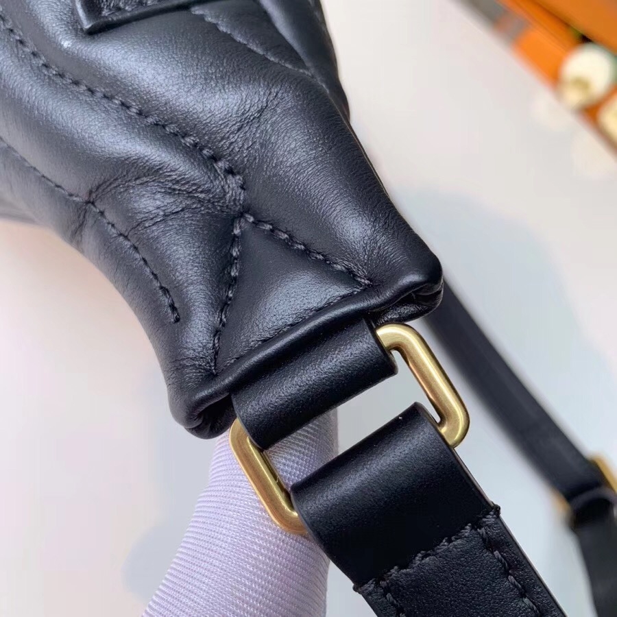 Louis Vuitton New Wave Bumbag/Belt Bag M53750 Black 2019 (FANG-9042316 )