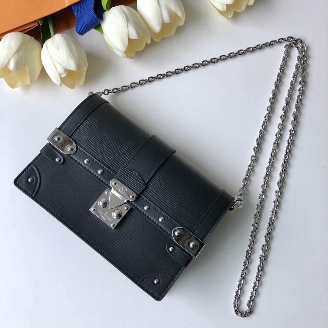 Louis Vuitton Trunk Chain Wallet WOC in Epi Leather M67507 Black 2019 (FANG-9042605 )