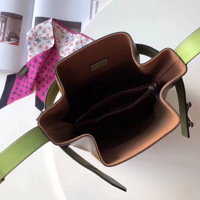 Louis Vuitton Two-tone Epi Leather Twist Bucket Bag Army Green/Viridis 2019 (XLJ-8070310 )