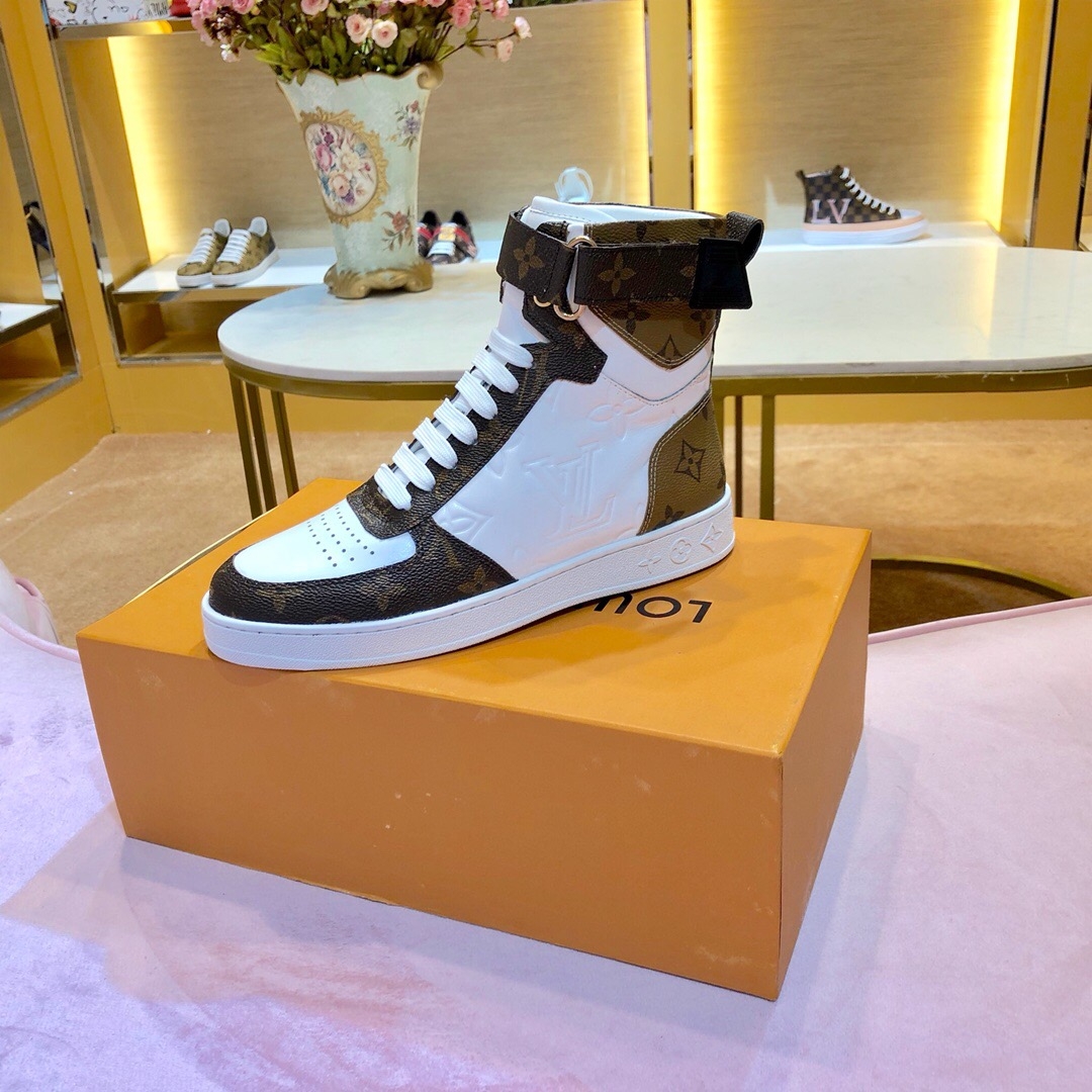 Louis Vuitton Boombox High-Top Sneaker Boot 1A5MWJ 2019 (1054-9070306 )