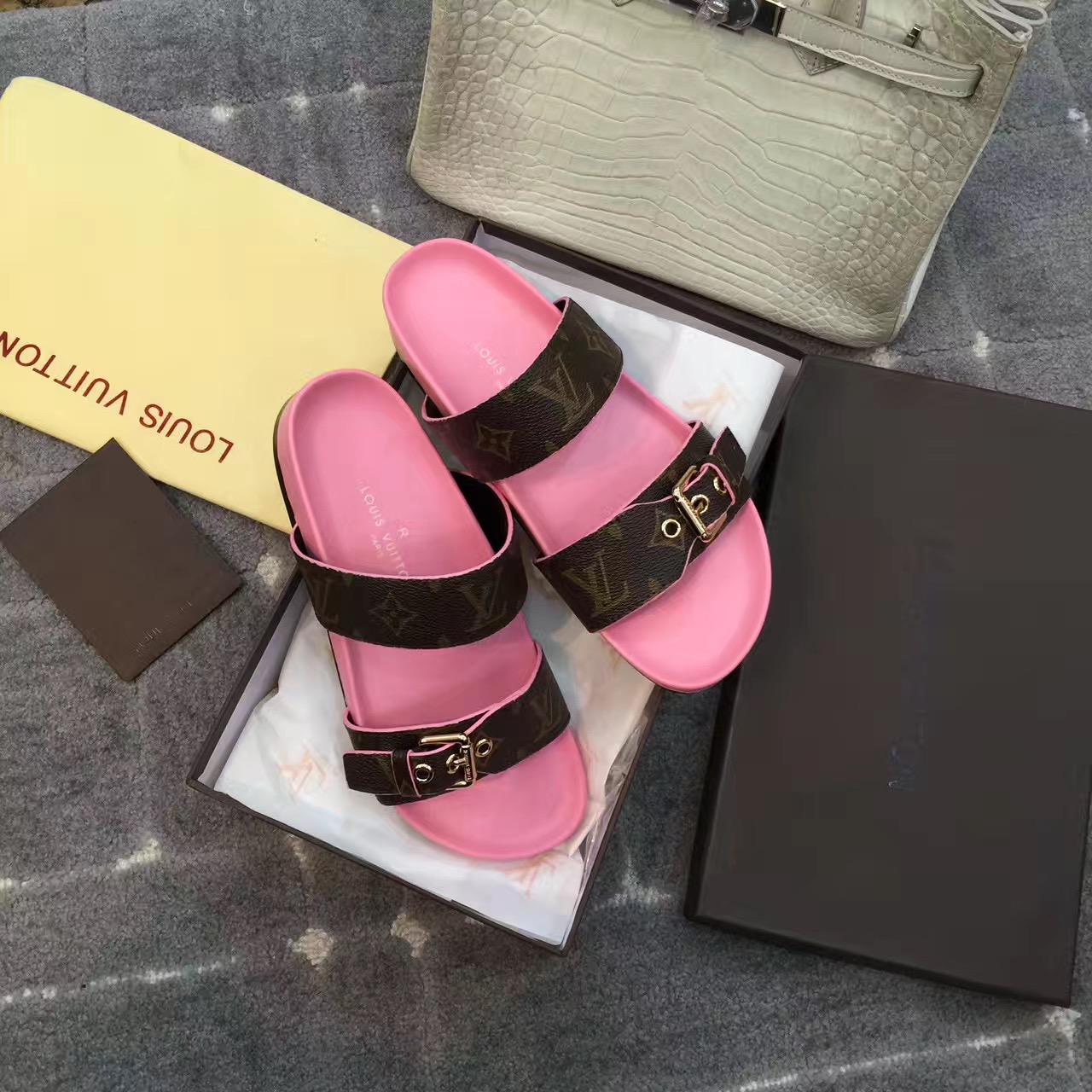 Louis Vuitton Bom Dia Mule Pink 2017 (GD4042-7031830 )