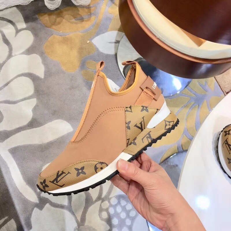 Louis Vuitton Run Away Sneaker 1A3RQ8 Khaki 2018 (GD1054-8080763 )