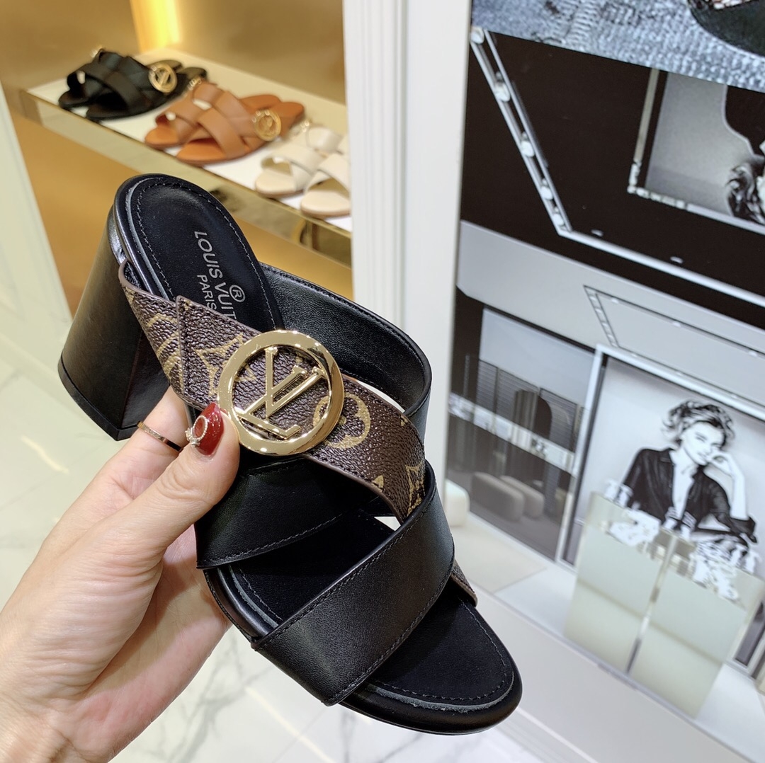 Louis Vuitton Horizon Black Leather Sandals | Natural Resource Department